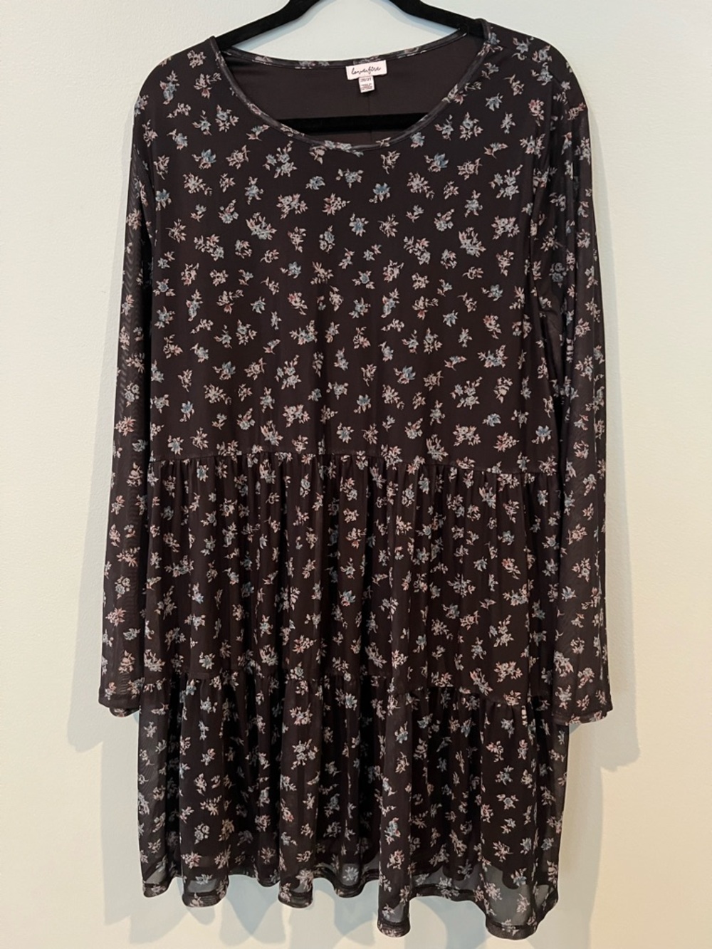 Love Fire brand Black Floral Scoop Neck midi Dress